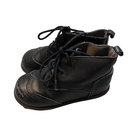 Janie and Jack Uptown Holiday Wing-Tip Boots 9 - Picture 2 of 5